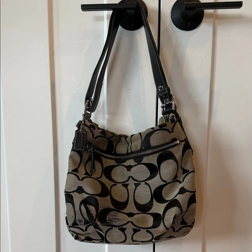Coach Black and Brown Signature Shoulder Bag Slouchy worn purse designer